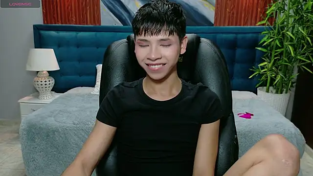 dilan 911 online show from 11-18-25, 05:49