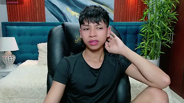 dilan 911 online show from 12-15-25, 06:36