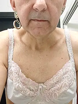 Emily de Carla online show from 12-18-25, 07:35