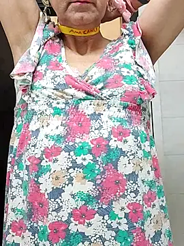 Emily de Carla online show from 11-18-25, 03:59