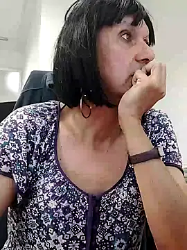 Snapshot of Emily_de_Carla chatting on 07-14-26, 01:39 Emily de Carla online show from 07-14-26, 01:39