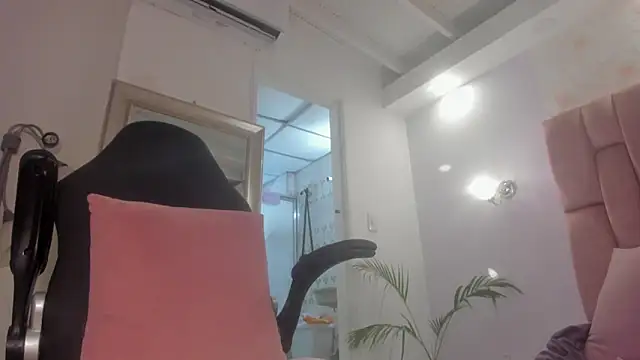 aishathornee online show from 03-30-26, 07:15