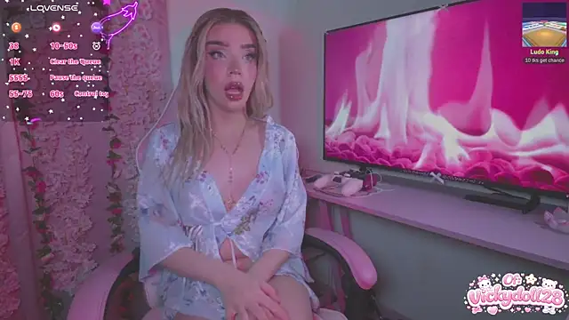 victoriabb28 online show from 05-10-26, 03:32