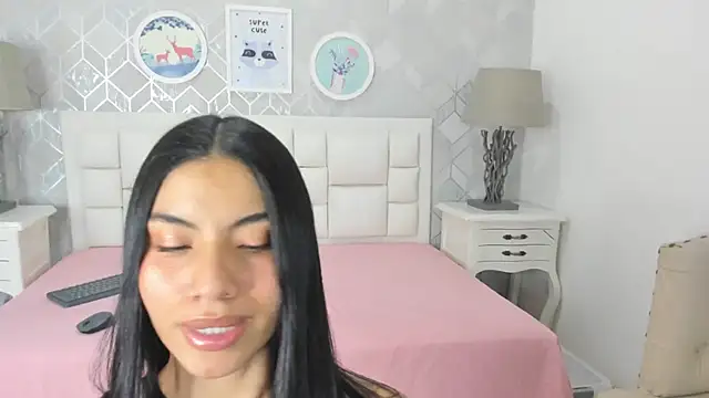 naia cox online show from 05-03-26, 03:44