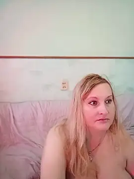 XHelenaX90 online show from 02-25-26, 10:04