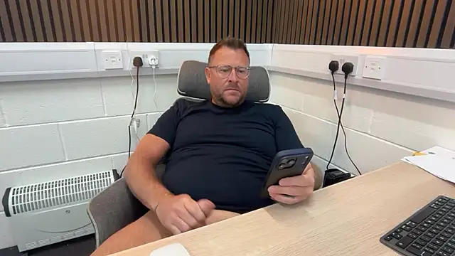 bilf1978 online show from 04-10-26, 06:31