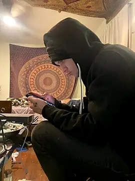 XanderOzzz online show from 11-28-25, 03:28