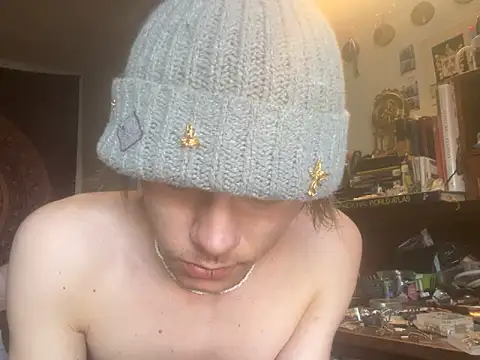 XanderOzzz online show from 09-12-25, 02:39