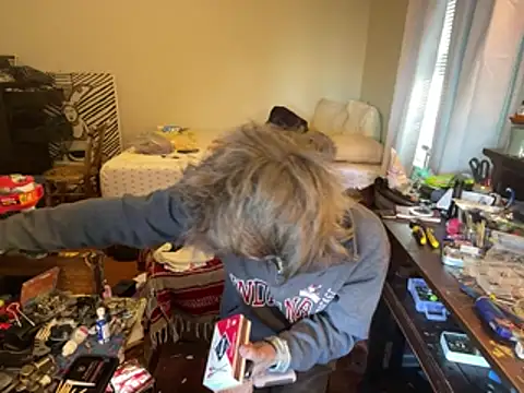 XanderOzzz online show from 05-08-26, 01:04