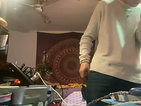 XanderOzzz online show from 11-22-25, 09:30