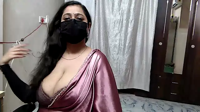 Snapshot of sexy_indianboobs chatting on 05-17-26, 11:43 sexy indianboobs online show from 05-17-26, 11:43