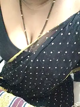 Snapshot of Tamil-rami chatting on 09-26-25, 04:47 Tamil-rami online show from 09-26-25, 04:47