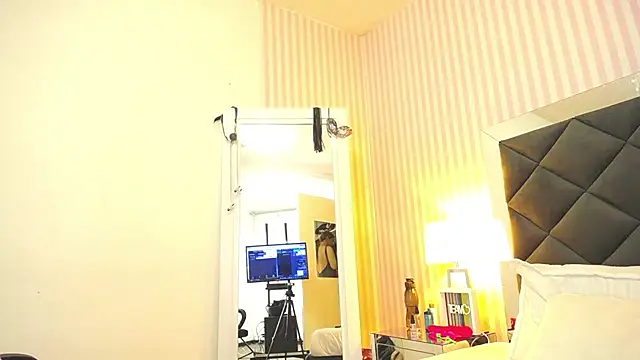 ViictoriaJones  online show from 11-26-25, 02:06