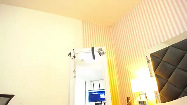 ViictoriaJones  online show from 12-01-25, 12:17