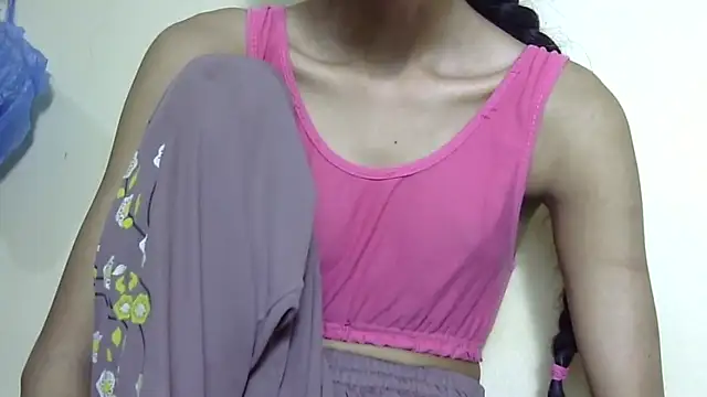 smallcuute online show from 02-19-26, 11:45