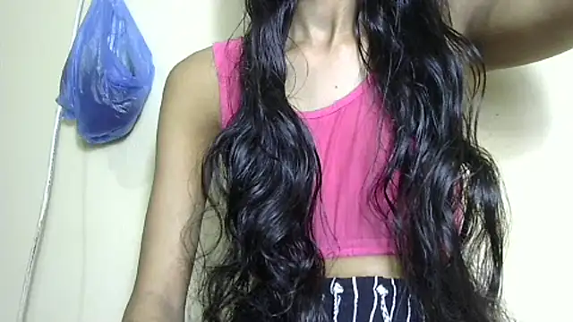 smallcuute online show from 02-24-26, 11:33