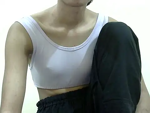 smallcuute online show from 12-04-25, 09:36