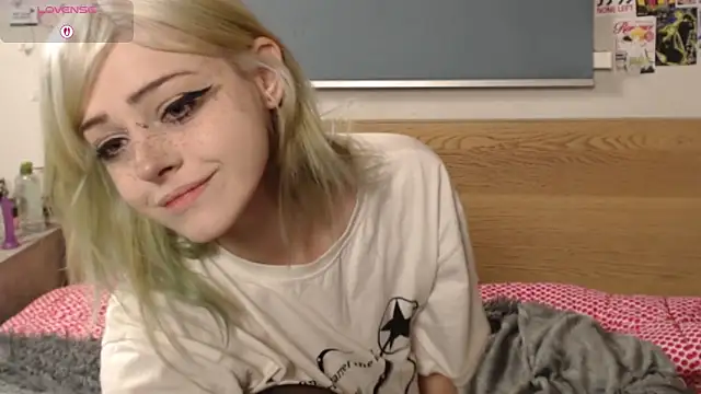 triplebakaaa online show from 11-18-25, 07:06