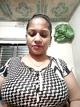 Snapshot of Payel_50 chatting on 07-14-26, 04:24 Payel 50 online show from 07-14-26, 04:24