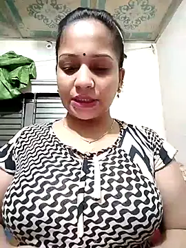 Snapshot of Payel_50 chatting on 06-19-26, 06:03 Payel 50 online show from 06-19-26, 06:03