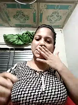 Snapshot of Payel_50 chatting on 06-12-26, 04:38 Payel 50 online show from 06-12-26, 04:38