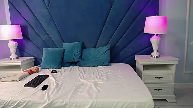 Deezylicious online show from 06-27-26, 04:35