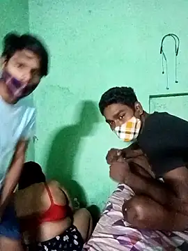 LoveOnStream online show from 10-26-25, 01:17