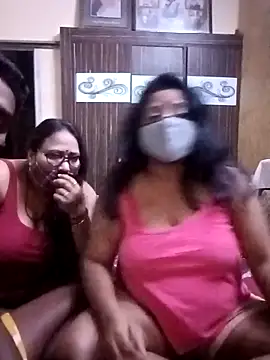 LoveOnStream online show from 02-13-26, 01:11