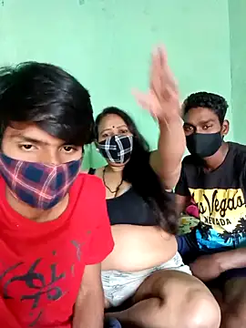 LoveOnStream online show from 10-22-25, 08:47