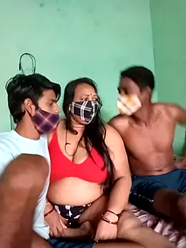 LoveOnStream online show from 10-25-25, 01:12