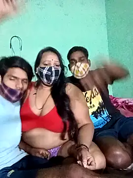 LoveOnStream online show from 10-24-25, 12:15