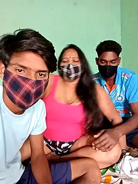 LoveOnStream online show from 10-19-25, 11:13