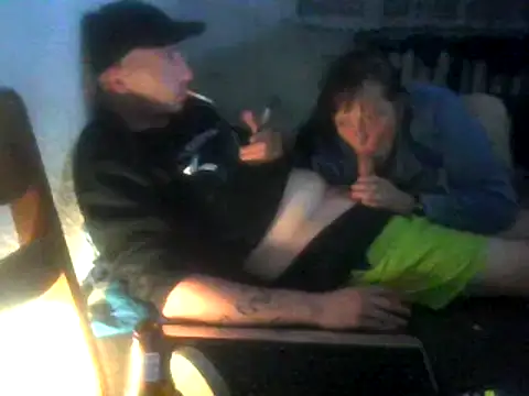 Snapshot of parka999 chatting on 09-23-25, 10:39 parka999 online show from 09-23-25, 10:39