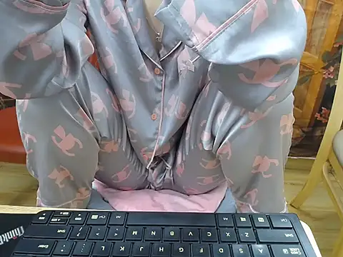 Lamoon 2k online show from 10-24-25, 01:04