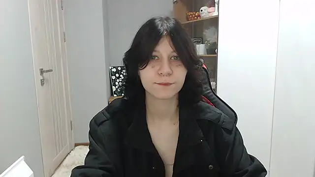 Snapshot of TinaQuiin chatting on 10-06-25, 08:04 TinaQuiin online show from 10-06-25, 08:04