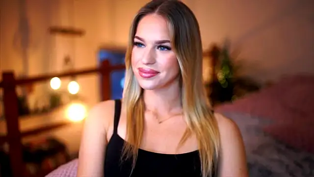 Emilyvanroessel online show from 11-07-25, 04:33