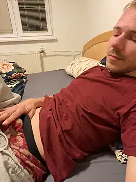 Skinny0150 online show from 12-17-25, 09:53