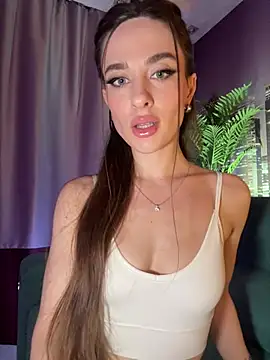 Snapshot of _shadylady_ chatting on 06-24-26, 05:44 shadylady online show from 06-24-26, 05:44