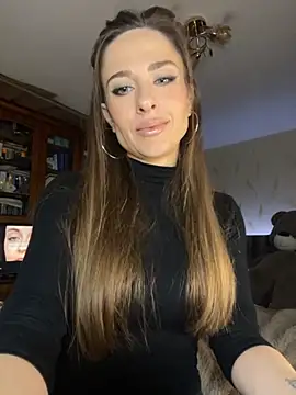 Snapshot of _shadylady_ chatting on 10-20-25, 05:57  shadylady  online show from 10-20-25, 05:57
