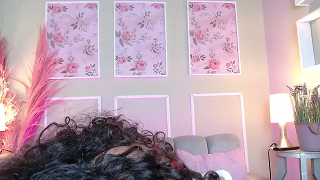 CurlyDani online show from 10-24-25, 12:04