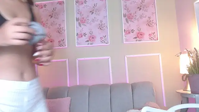 CurlyDani online show from 11-24-25, 12:05