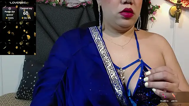 Snapshot of IndraKaur_ chatting on 10-10-25, 12:06 IndraKaur online show from 10-10-25, 12:06