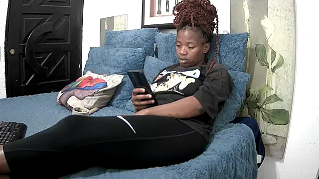 Snapshot of CandyNaynay chatting on 09-12-25, 03:34 CandyNaynay online show from 09-12-25, 03:34