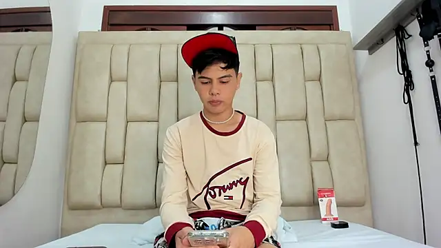 Felipe Cold online show from 11-19-25, 02:22