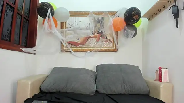 Felipe Cold online show from 10-29-25, 02:54