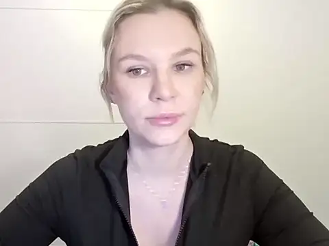 Snapshot of SadieBrilliance chatting on 10-16-25, 06:27 SadieBrilliance online show from 10-16-25, 06:27