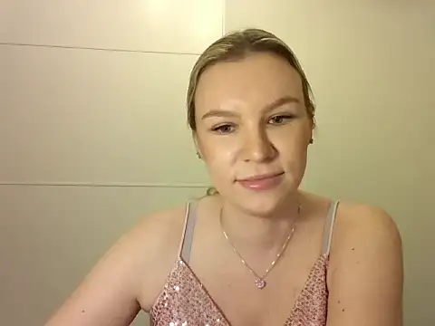 Snapshot of SadieBrilliance chatting on 10-15-25, 06:16 SadieBrilliance online show from 10-15-25, 06:16