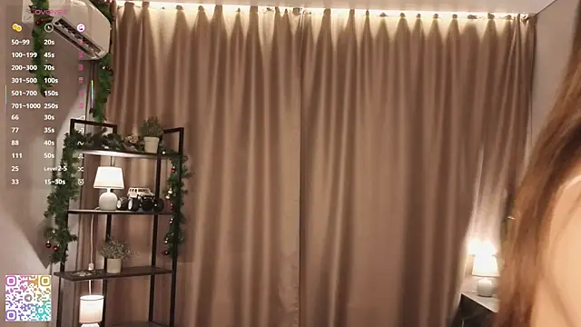 MinaMancilla online show from 12-18-25, 04:39