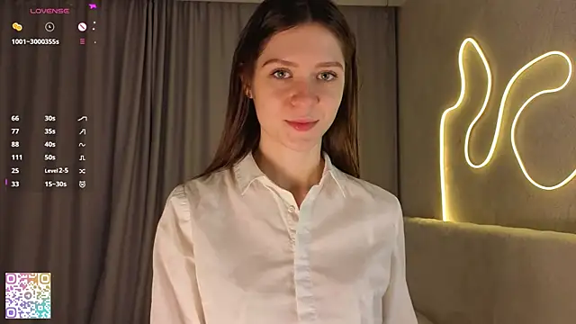 MinaMancilla online show from 10-23-25, 04:22