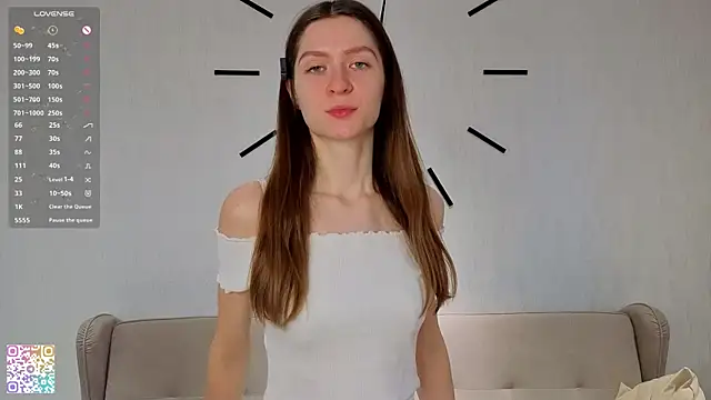 MinaMancilla online show from 09-28-25, 04:19